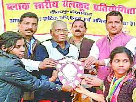 Shankar and Rupa victorious in race